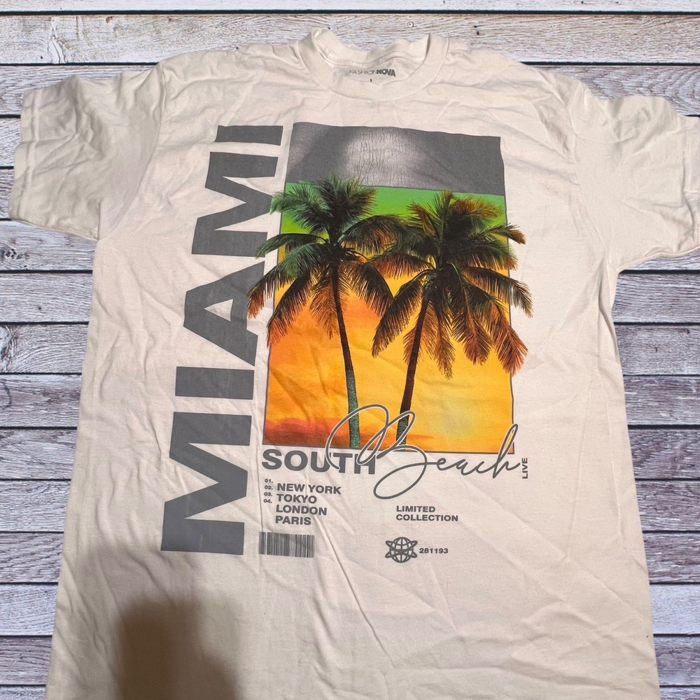 Fashion Nova Large Miami South Beach T-Shirt Mens Cream‎ Excellent Graphic Tee